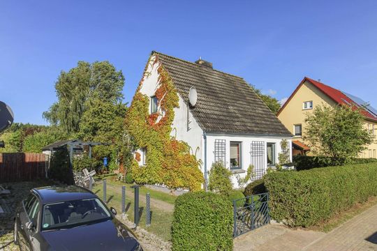 Idylle auf Rügen Wohlfühlambiente trifft sonniges Gartengrundstück
